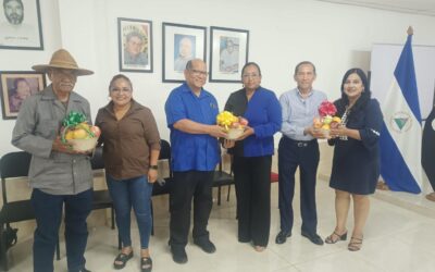 La Historia presente en celebración de las y los maestros.